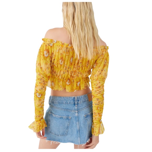 UO Isla Sheer Off-The-Shoulder Blouse Yellow Multi Size M - Picture 2 of 5